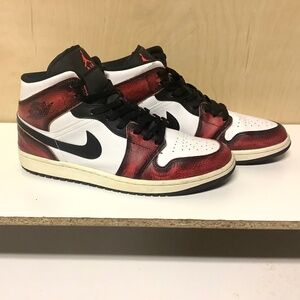 AJ1 Mid Wear-Away Chicago